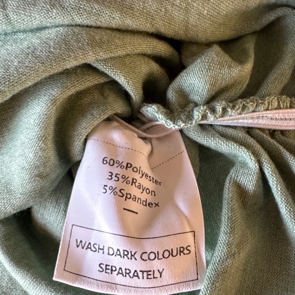 WIHOLL Sage Green Ruched Hem V-Neck Tee – XL (NWT) - Picture 8 of 10